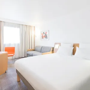 Novotel Centre Gare Montparnasse **** Párizs