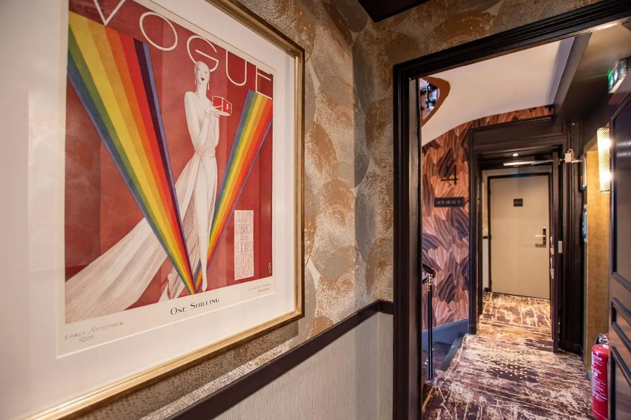 Elsa, Hotel Paris