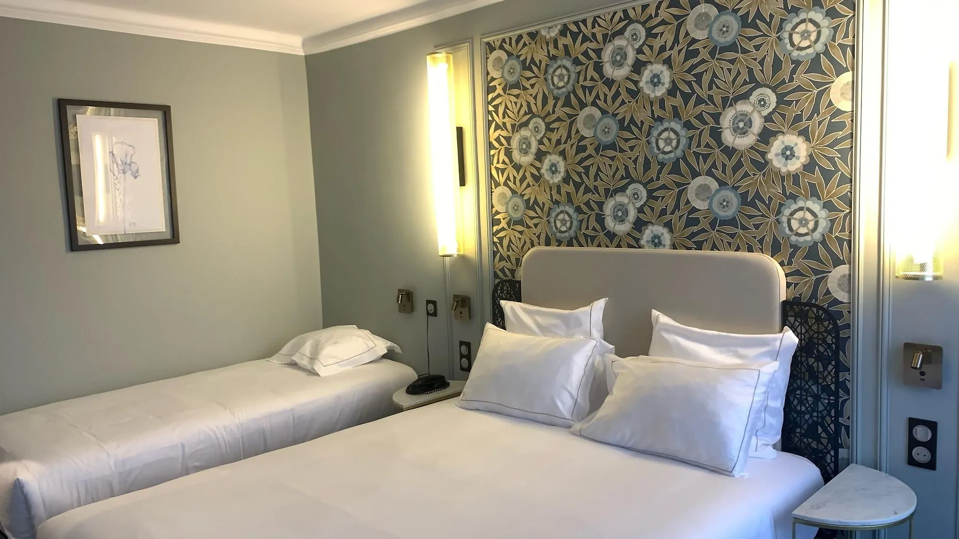 Elsa, Hotel Paris 4*,  France