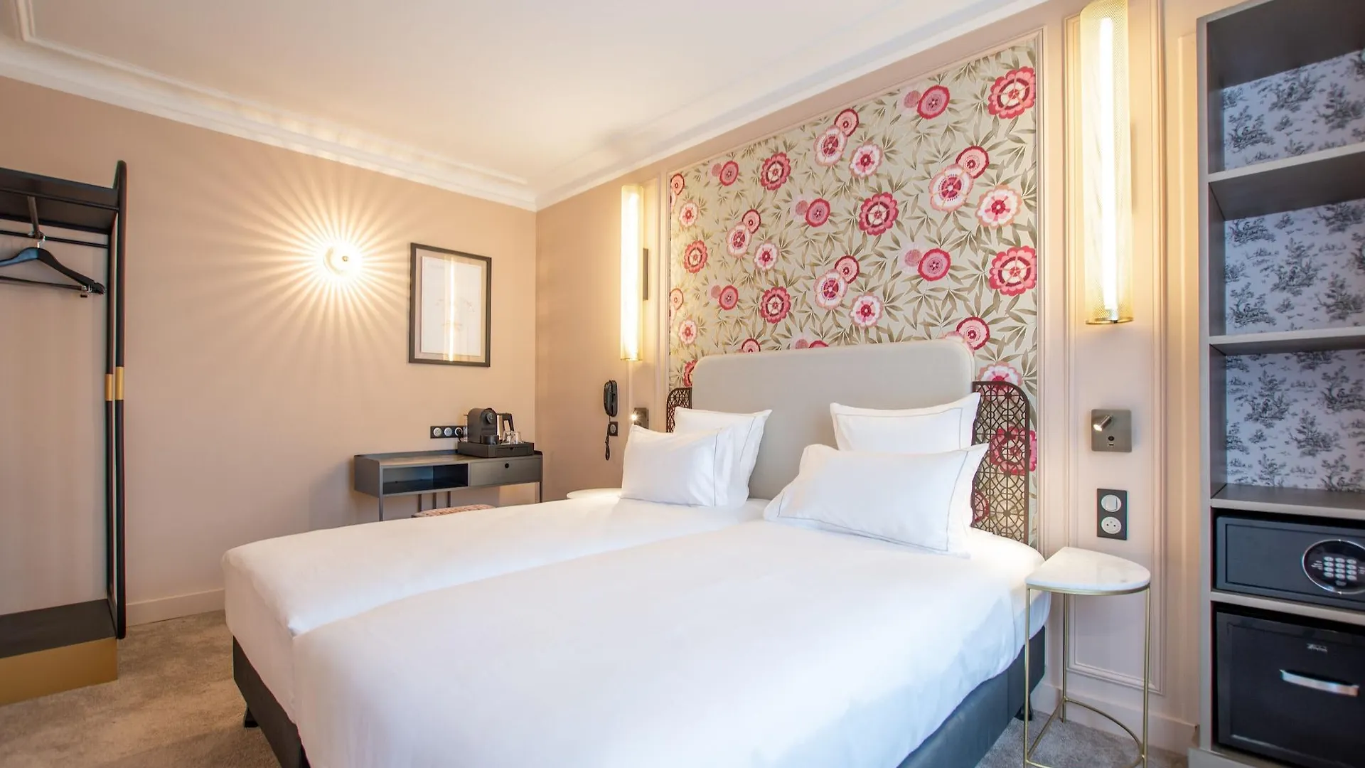 Elsa, Hotel Paris 4*,