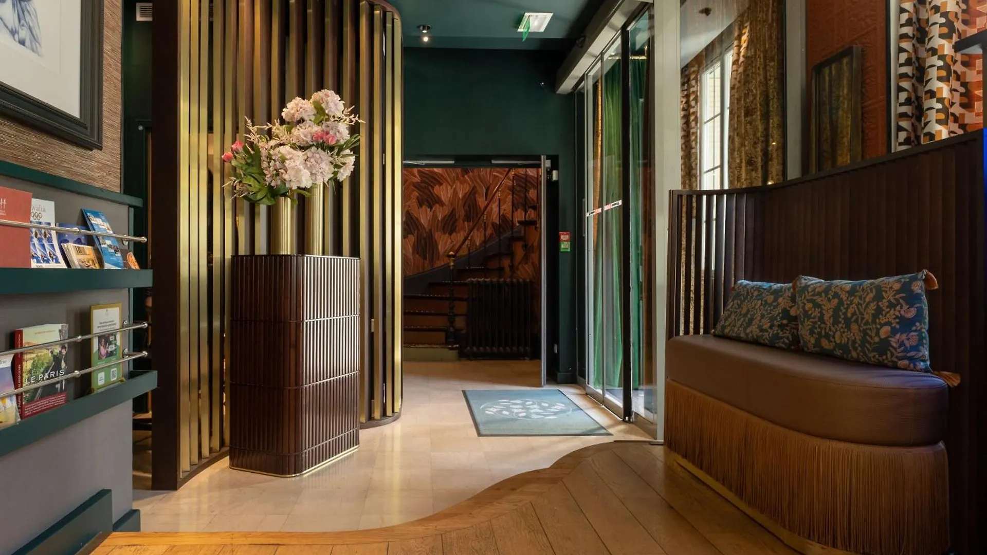 Elsa, Hotel Paris 4*,  France