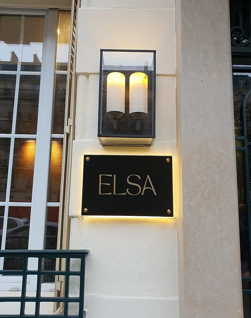 Elsa, Hotel Párizs